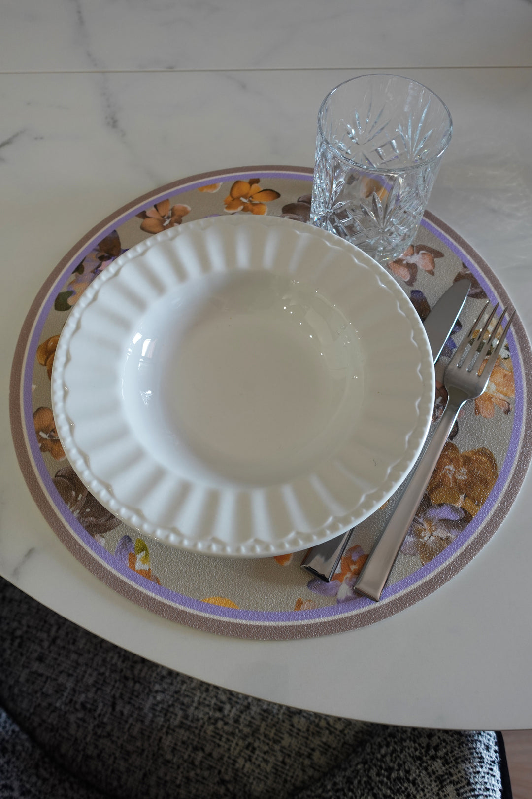 Tovaglietta rotonda fiori lilla
